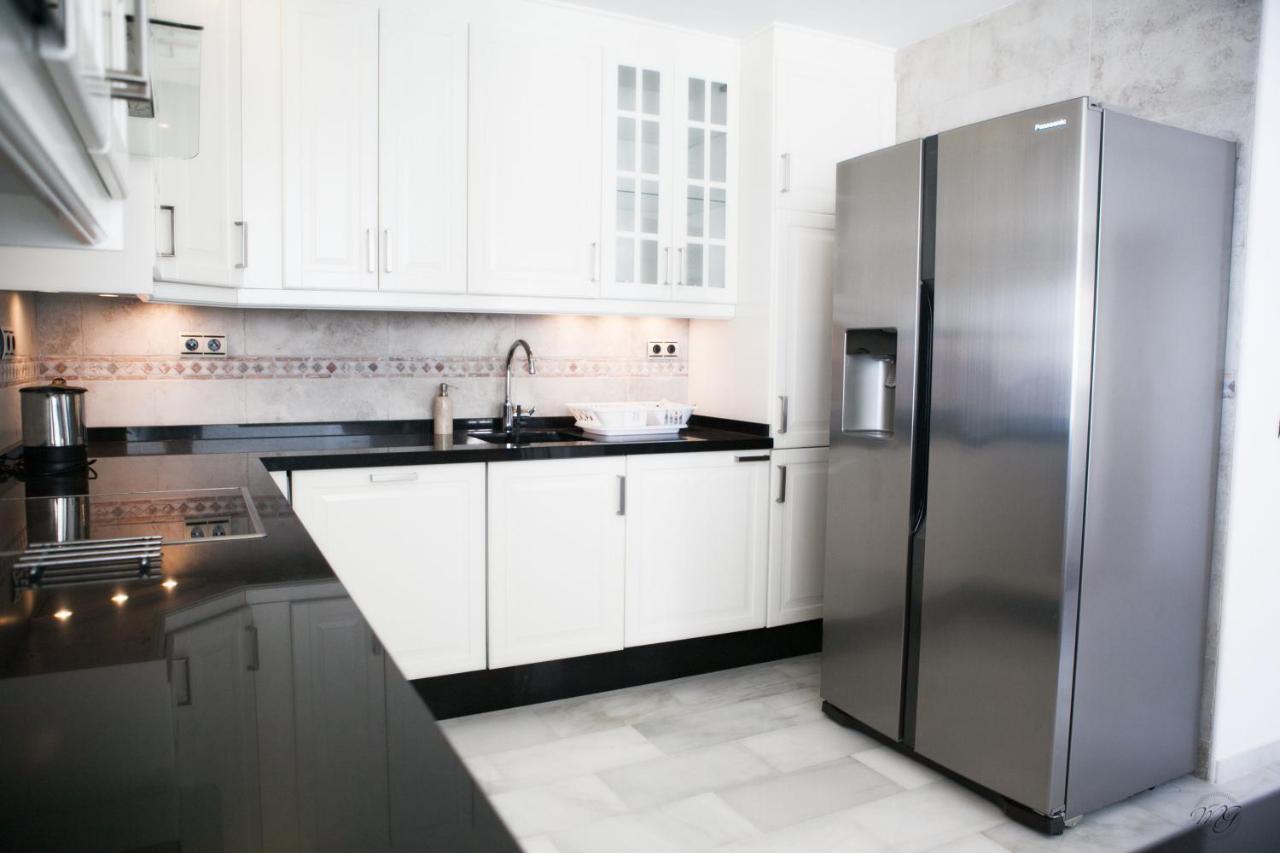 Ferienwohnung Luxury Puerto Banus Penthouse With Parking & Wi-Fi Marbella Exterior foto
