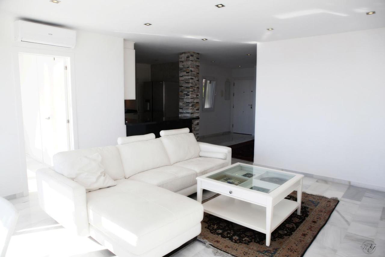 Ferienwohnung Luxury Puerto Banus Penthouse With Parking & Wi-Fi Marbella Exterior foto