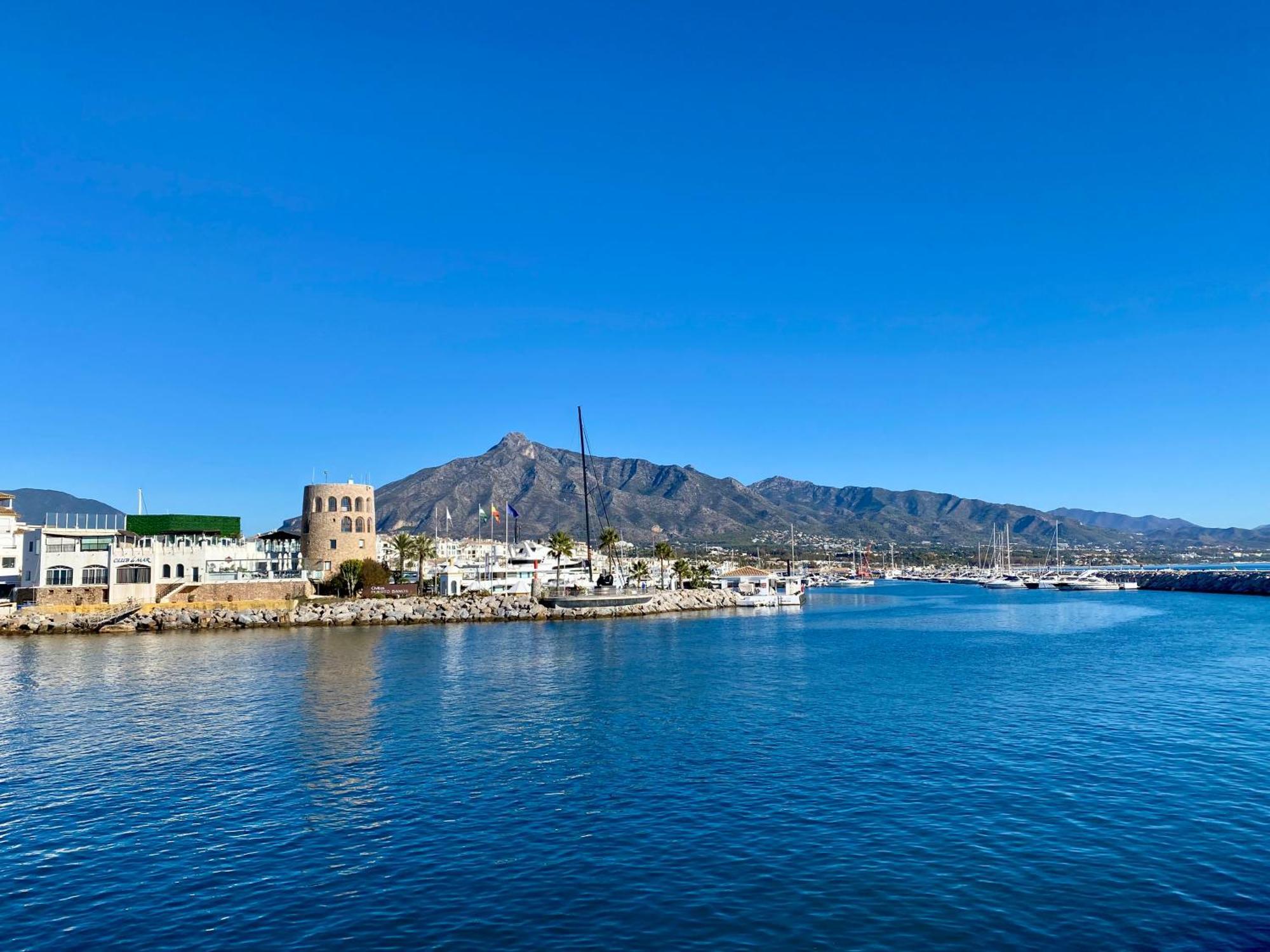 Ferienwohnung Luxury Puerto Banus Penthouse With Parking & Wi-Fi Marbella Exterior foto